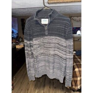Men’s Urban Pipeline Quarter Zip Sweater Size Medium